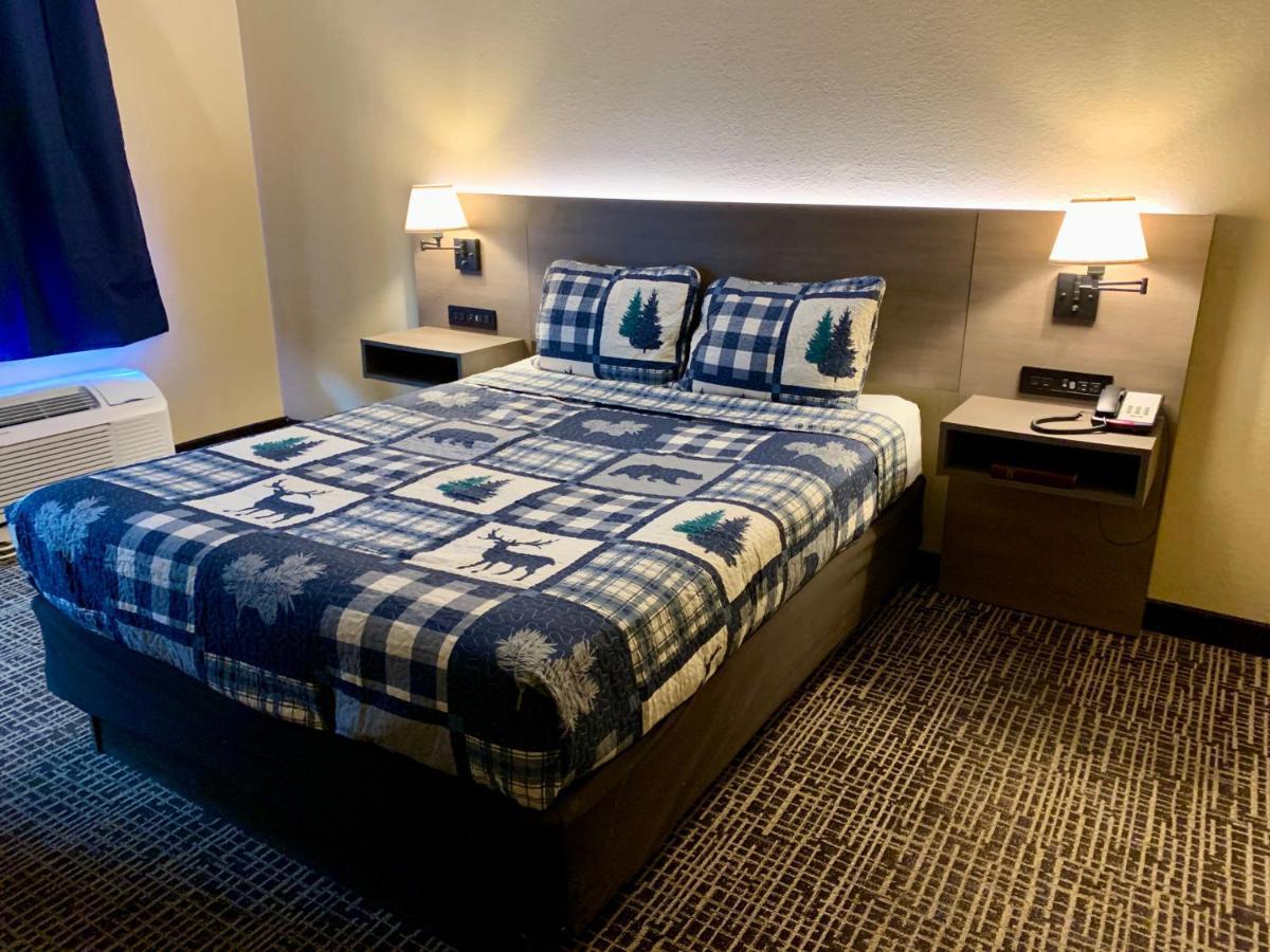 Queen Room,1271853544:JPEG