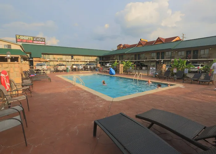 Cheap hotel: Mountain Breeze Motel